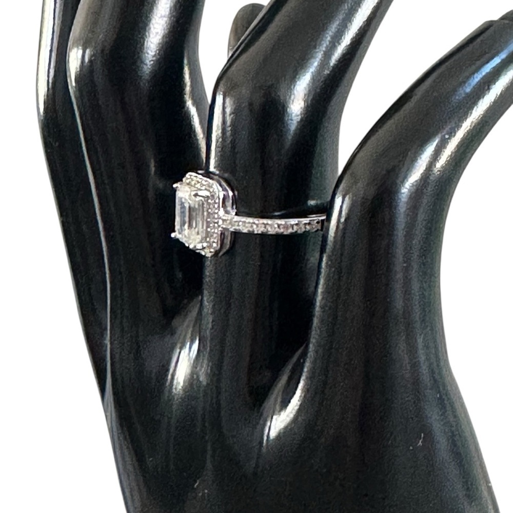 1.0ct Moissanite Halo Emerald Pave Ring 925 Sterling Silver Size 7 NWT - Picture 5 of 7